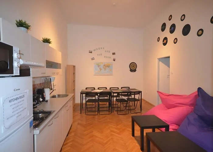 Hostel Travel&joy Backpackers *
