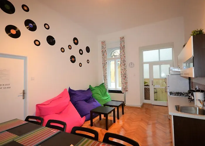 Hostel Travel&joy Backpackers *