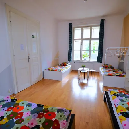 Travel&joy Backpackers Hostel