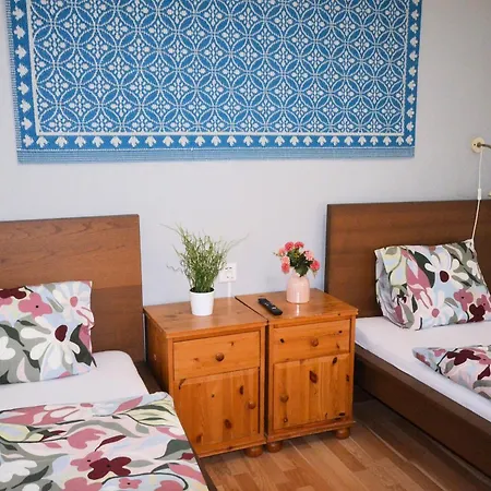 Travel&joy Backpackers Hostel *