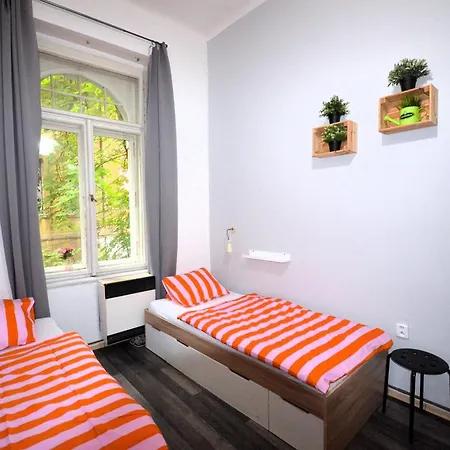 旅行和喜悦的背包客旅舍 旅馆