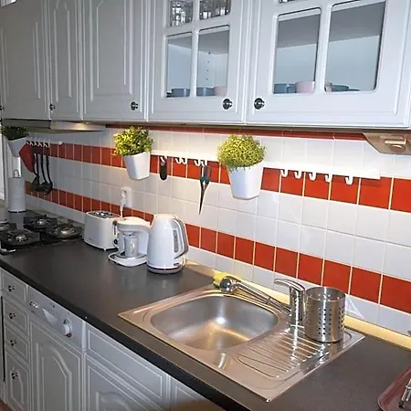 Travel&joy Backpackers Hostel *