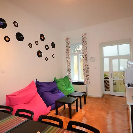 Hostel Travel&joy Backpackers *