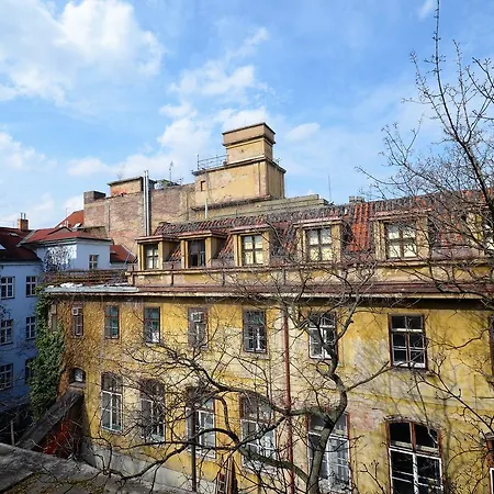 Travel&joy Backpackers Hostel *
