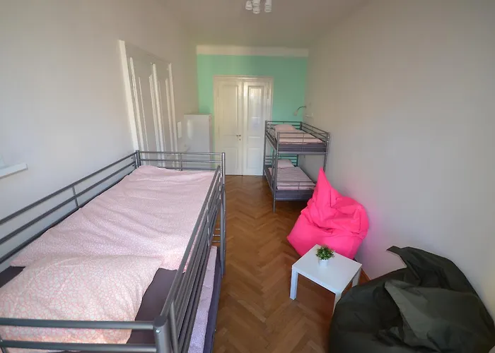 Travel&joy Backpackers Vandrarhem