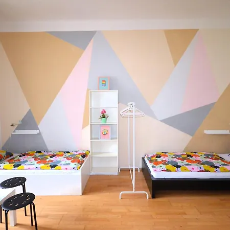 Hostel Travel&joy Backpackers Πράγα