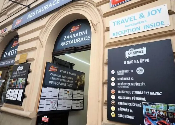 Travel&joy Backpackers Hostel *